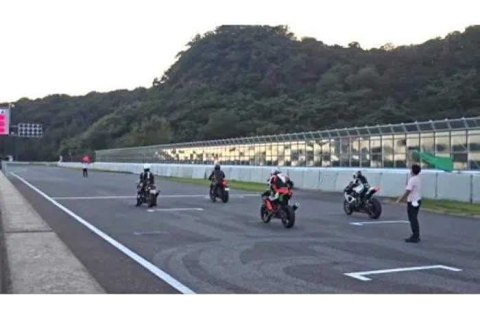 新卒 モータースポーツ/サーキット場のコース運営