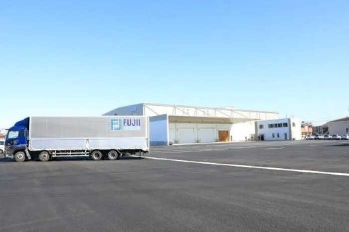 中途 大型トラックドライバー【要資格】